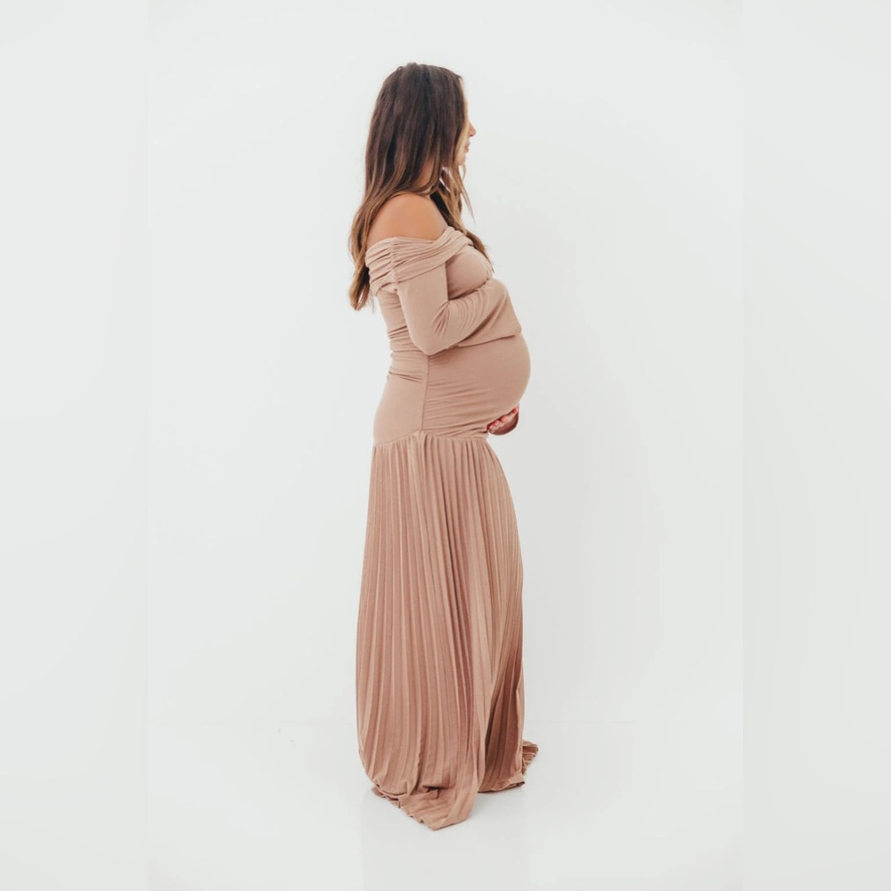 Worth Collective Lennox Long Sleeve Maxi Dress in Taupe - Bump Friendly NWT - Picture 8 of 15
